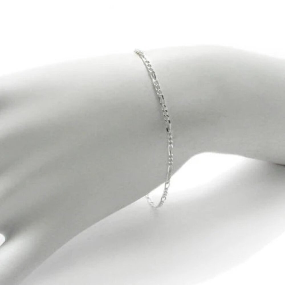 THIN STERLING SILVER FIGARO CHAIN BRACELET-ANKLET IN 1.5MM (GAUGE 050) WIDTH.